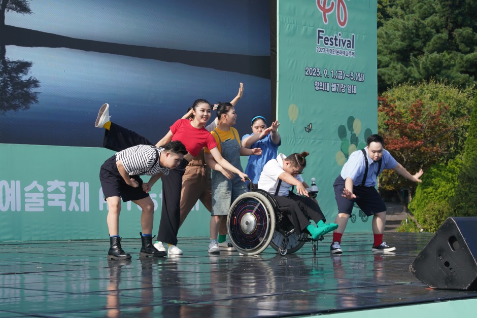 a30a42517a82b8ee216663bd23b9ee00_1696553